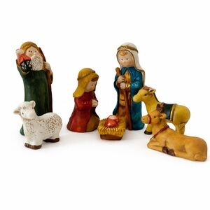 Hand-Painted Ceramic Nativity Set – Childlike Figures (7 Pieces) Christian decor